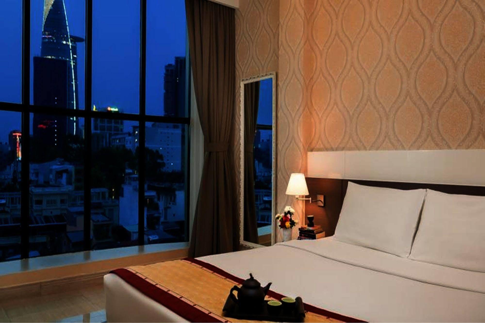 Hong Vina Hotel Хошимин Екстериор снимка